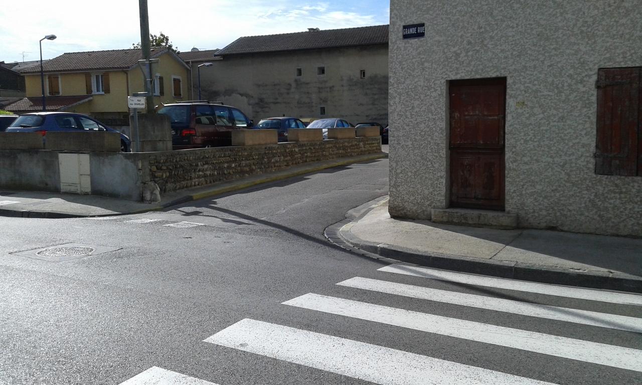 pas d'handicapés dans la rue de la mairesse